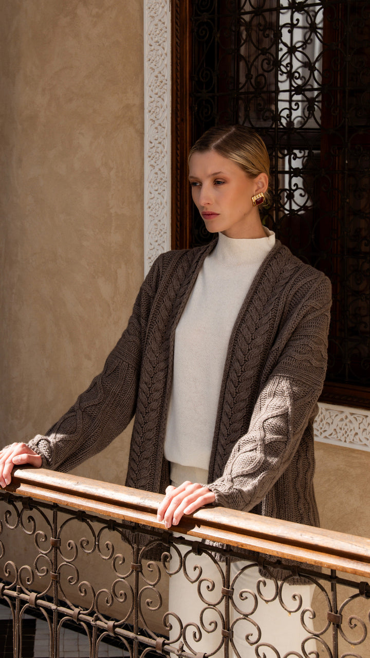 Dames Vest met kabelmotief in cashmere taupe  | Alix