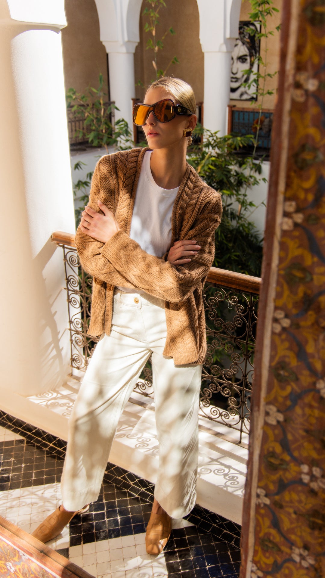 Dames Vest met kabelmotief in cashmere camel | Alix