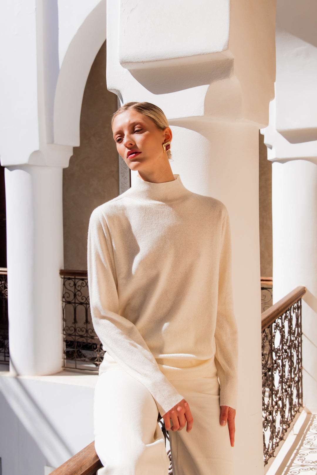 Dames pull cashmere wit Sandrine met opstaande kraag off white