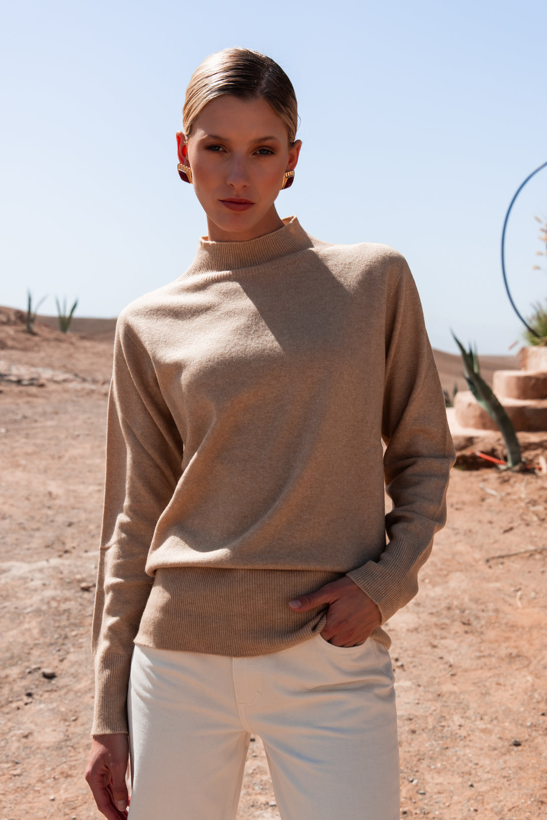 Dames pull cashmere camel Sandrine met opstaande kraag